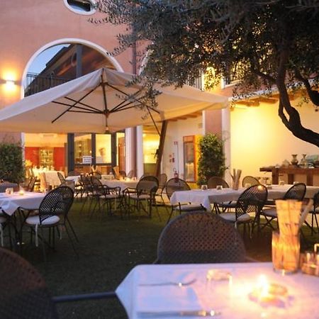 Hotel Villa Altura オスペダレット・エウガーネオ エクステリア 写真