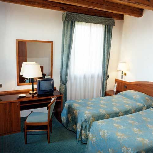 Hotel Villa Altura オスペダレット・エウガーネオ エクステリア 写真